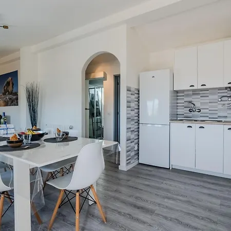 - 2 Bedrooms Center Of Lejlighed