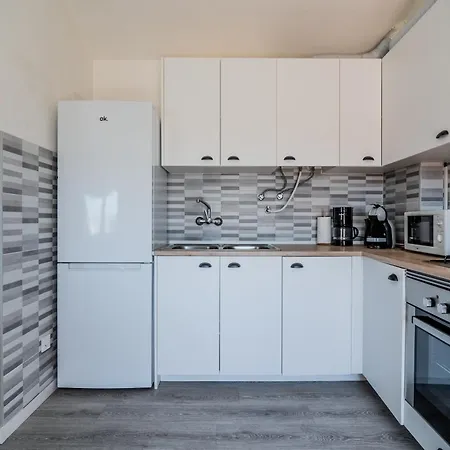 - 2 Bedrooms Center Of Lejlighed *