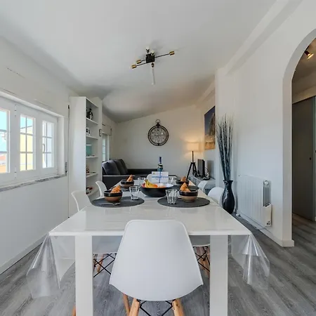 - 2 Bedrooms Center Of Santa Cruz *