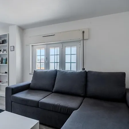 - 2 Bedrooms Center Of Santa Cruz Apartment